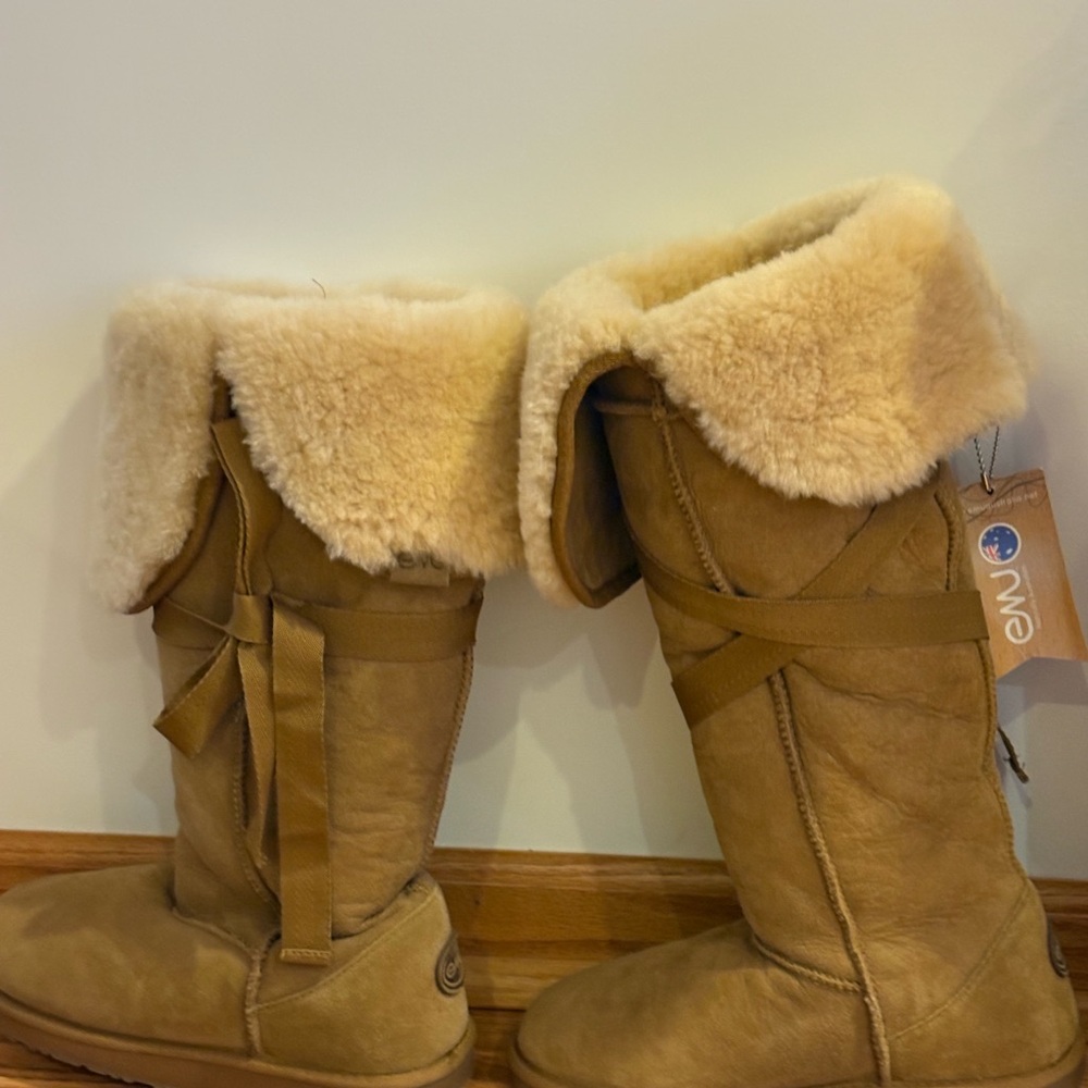 Emu Tan Ankle Boots with Cream Fur Lining made in Australia